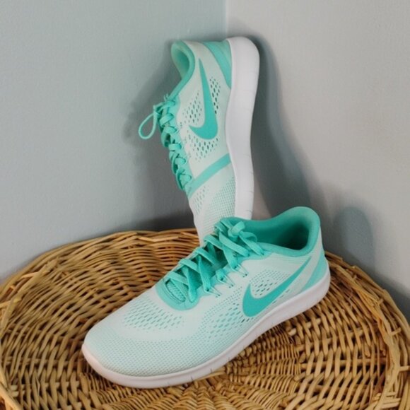 Nike Free Run Running Shoes Big Kid Youth Mint Green Sneakers Size 6 Y Athletic - Picture 13 of 13